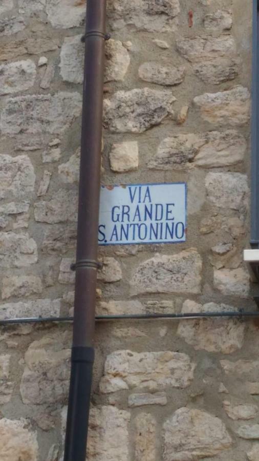 La Nicchia Di Gangi Daire Dış mekan fotoğraf